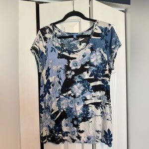 Floral short sleeve shirt
